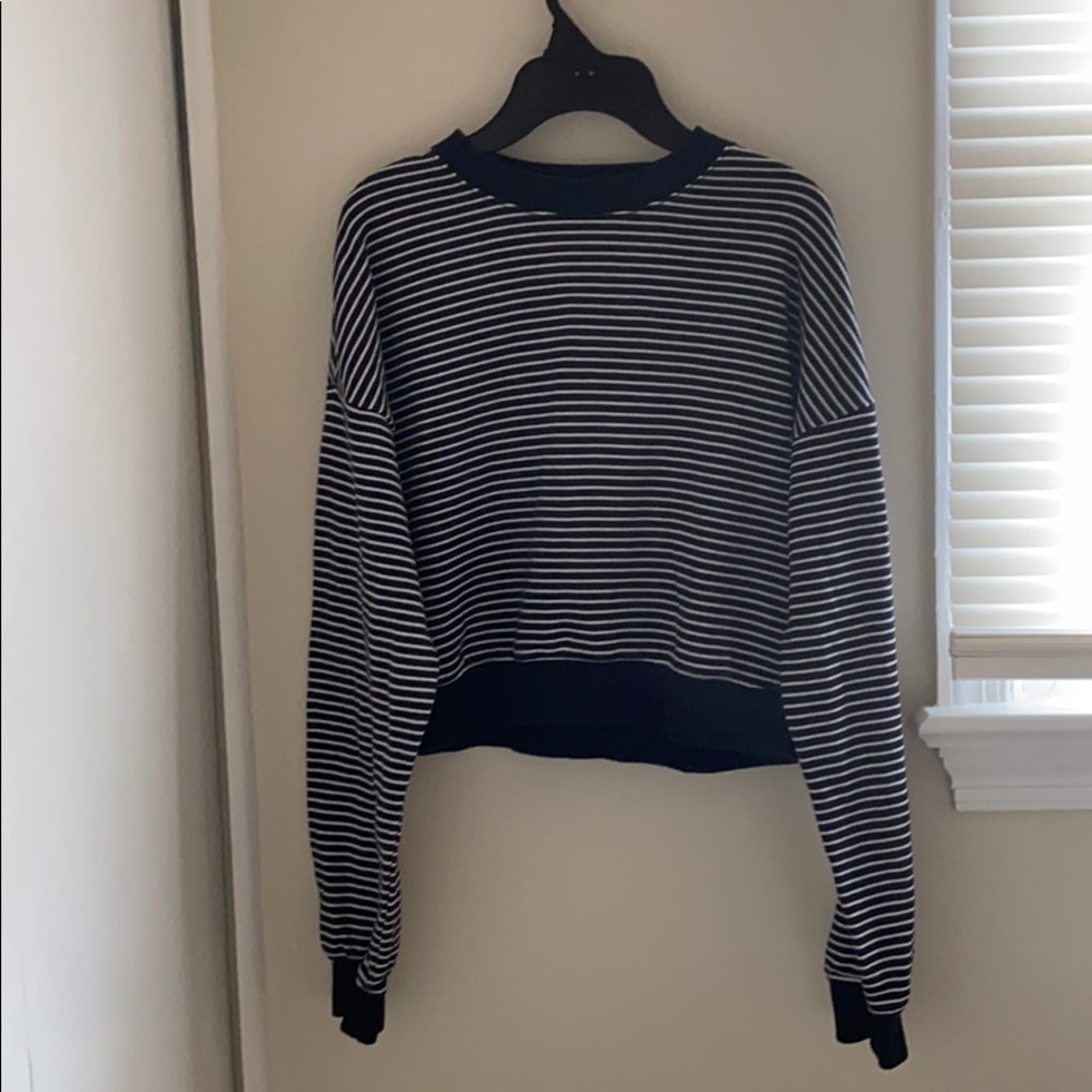 Forever21- Cropped Longsleeve